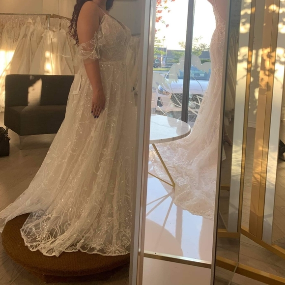 Madi Lane 'Maiya' Gown in Mocha - Picture 5 of 7